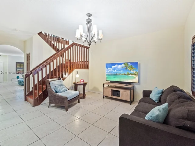 2316 SE 24th Ave # 2316, Homestead FL 33035