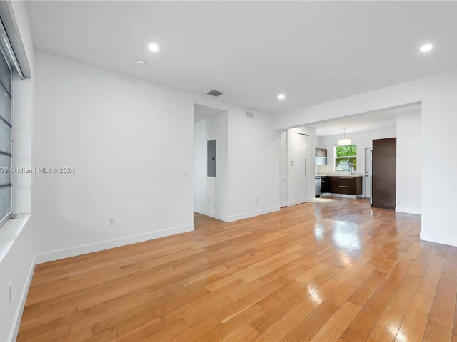 2021 Meridian Ave # 8, Miami Beach FL 33139