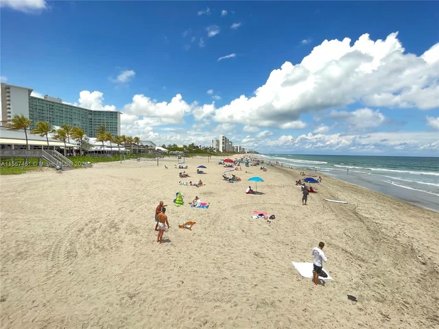 3033 Berkshire B # 3033, Deerfield Beach FL 33442