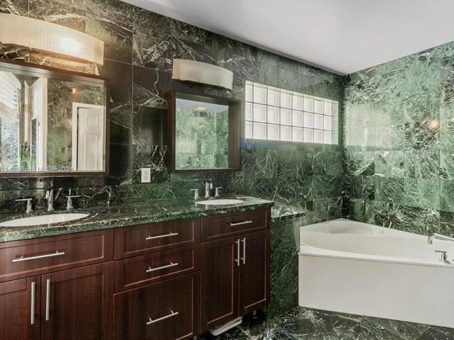 990 NW 131st Ave, Miami FL 33182