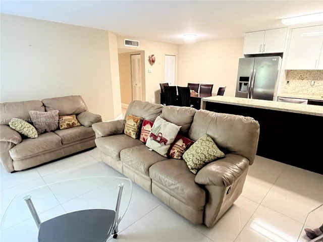 18995 NW 62nd Ave # 107, Hialeah FL 33015