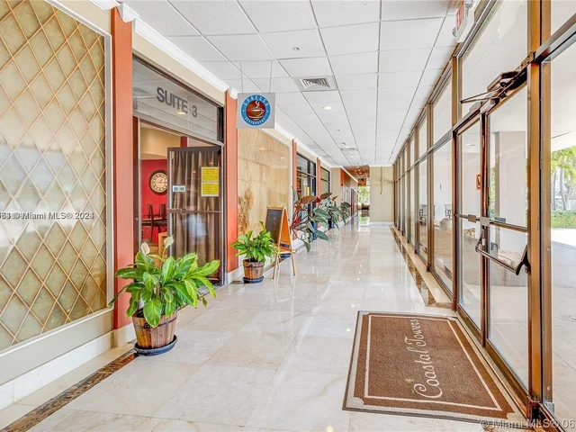 400 Kings Point Dr # 424, Sunny Isles Beach FL 33160