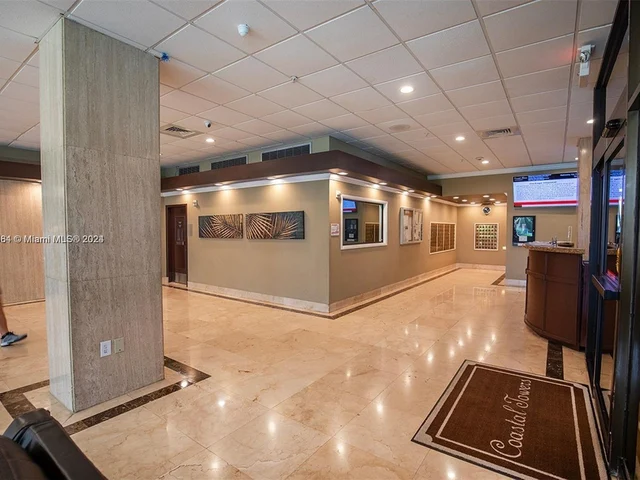 400 Kings Point Dr # 424, Sunny Isles Beach FL 33160