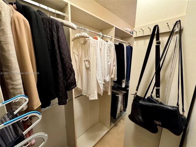 3610 Yacht Club Dr # 906, Aventura FL 33180