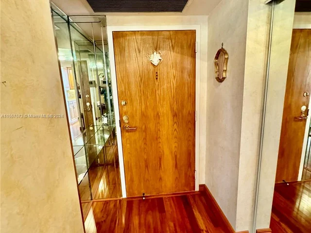 3610 Yacht Club Dr # 906, Aventura FL 33180