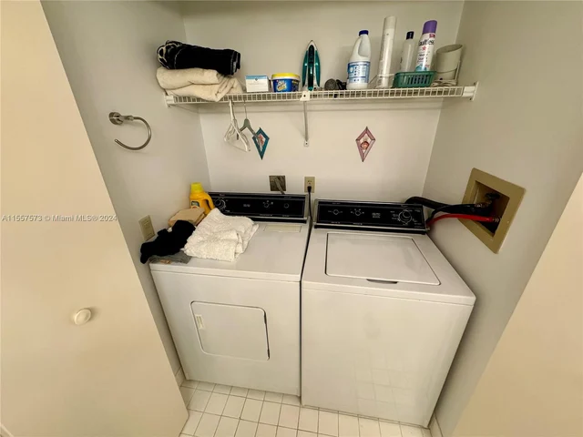 3610 Yacht Club Dr # 906, Aventura FL 33180