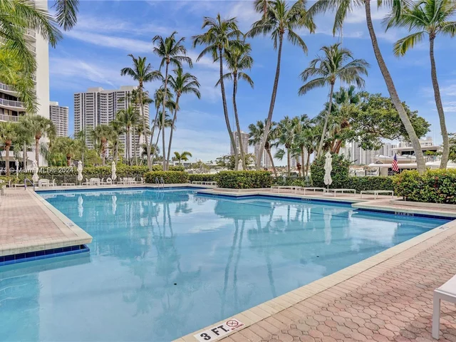 3610 Yacht Club Dr # 906, Aventura FL 33180