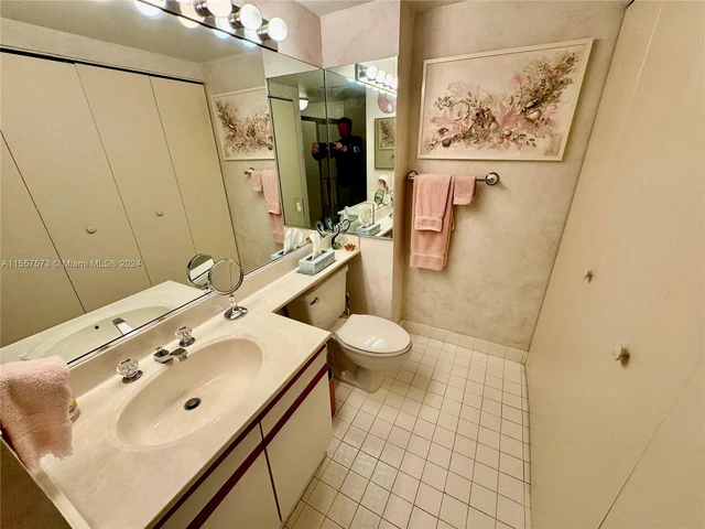 3610 Yacht Club Dr # 906, Aventura FL 33180