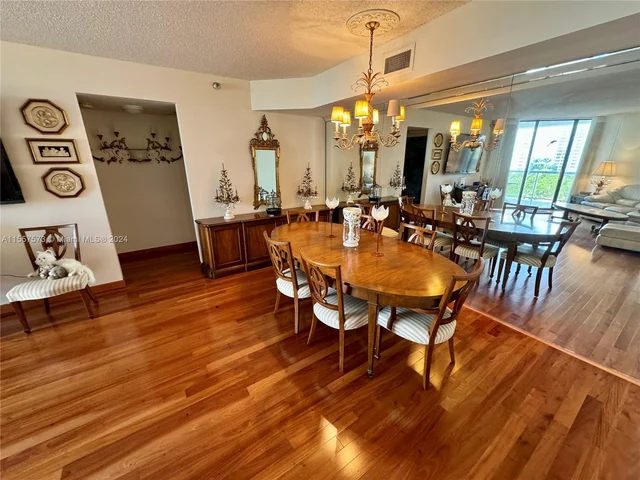 3610 Yacht Club Dr # 906, Aventura FL 33180