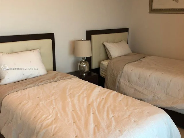 10203 Collins Ave # 605, Bal Harbour FL 33154