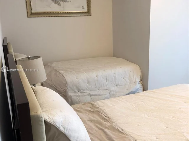 10203 Collins Ave # 605, Bal Harbour FL 33154