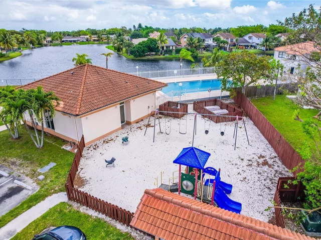 14915 SW 80th St # 215, Miami FL 33193