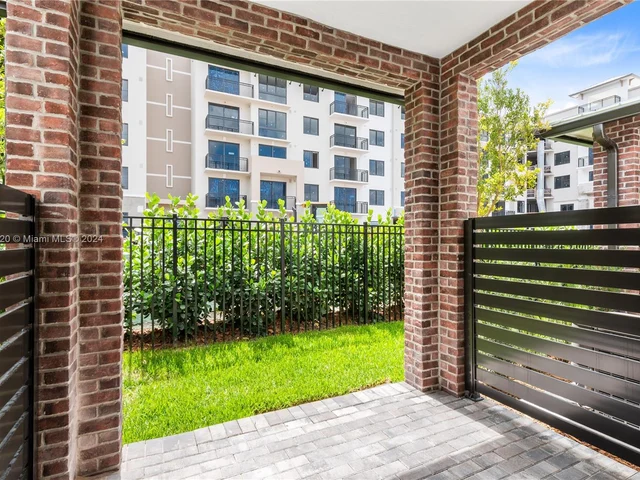 8344 NW 7th Ct # 8344, Plantation FL 33324