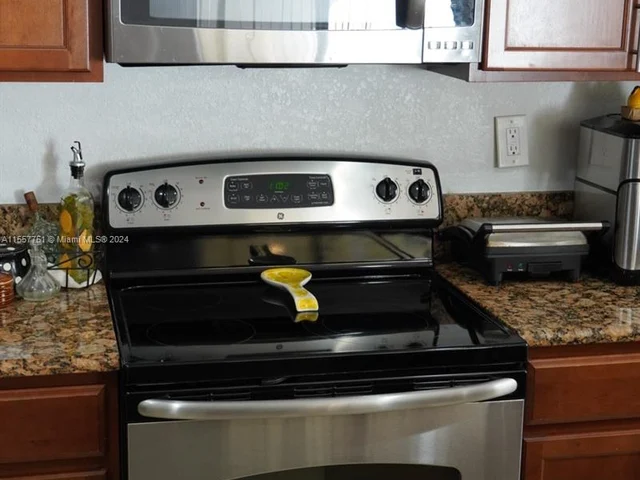 11332 SW 239th St, Homestead FL 33032