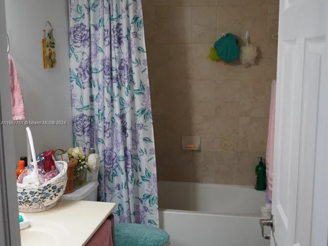 11332 SW 239th St, Homestead FL 33032