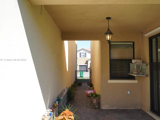 11332 SW 239th St, Homestead FL 33032