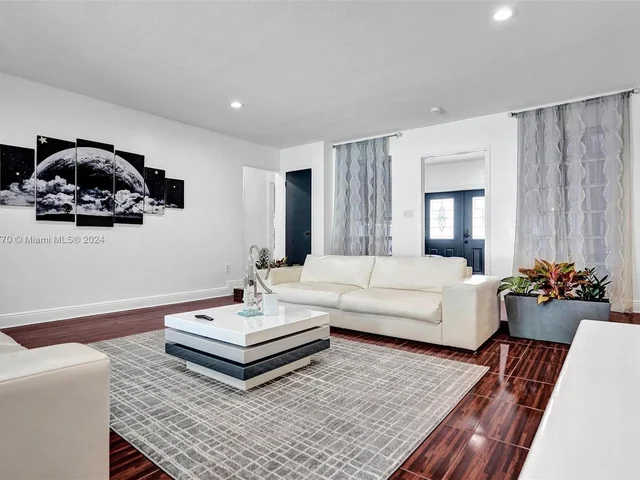 7901 Venetian St, Miramar FL 33023