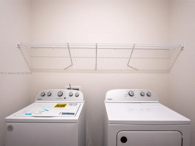 2025 Noble Dr, Davenport FL 33837