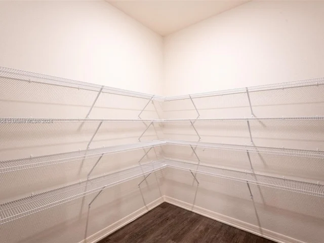 2025 Noble Dr, Davenport FL 33837