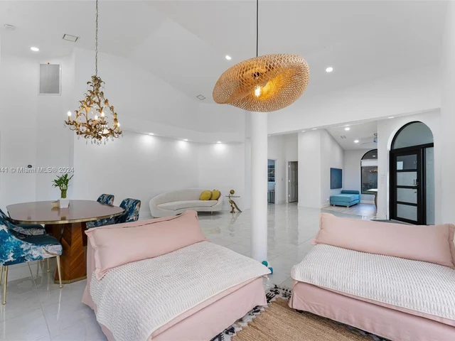 23137 Via Stel, Boca Raton FL 33433