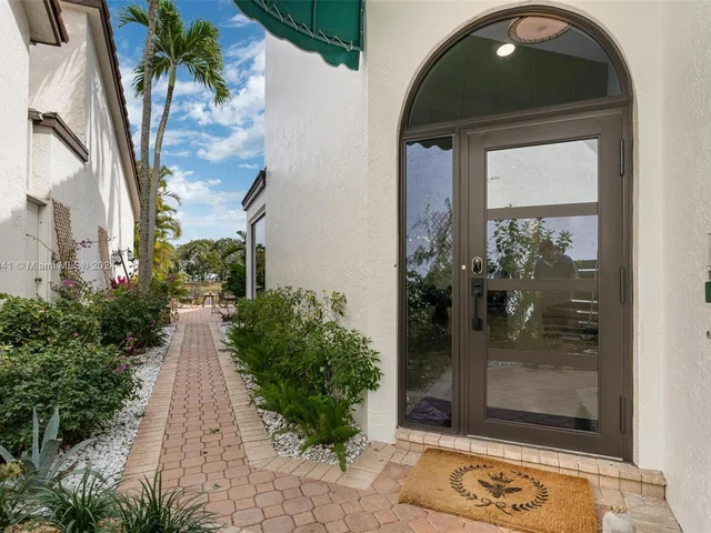 23137 Via Stel, Boca Raton FL 33433