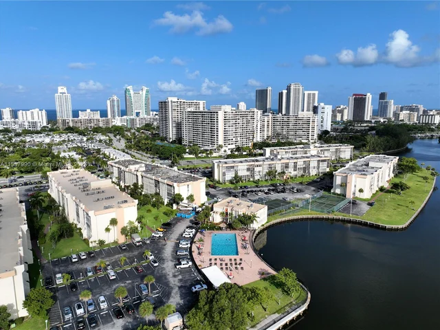 501 Three Islands Blvd # 511, Hallandale Beach FL 33009