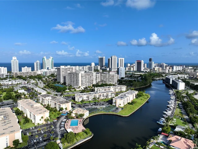 501 Three Islands Blvd # 511, Hallandale Beach FL 33009