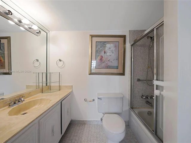 501 Three Islands Blvd # 511, Hallandale Beach FL 33009