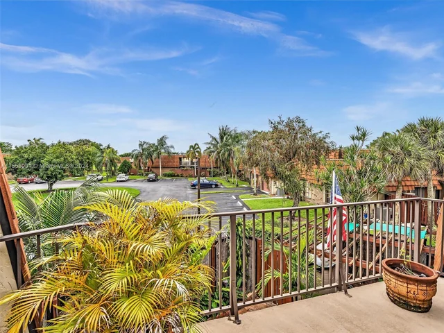 11887 SW 12th Pl # 11887, Davie FL 33325