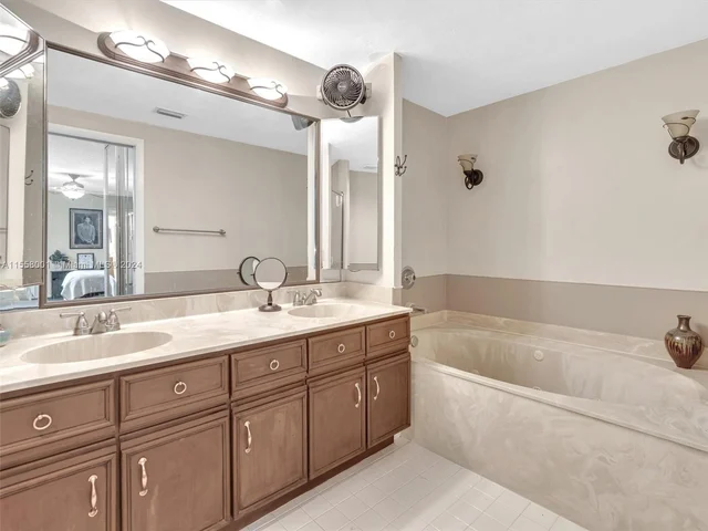 11887 SW 12th Pl # 11887, Davie FL 33325