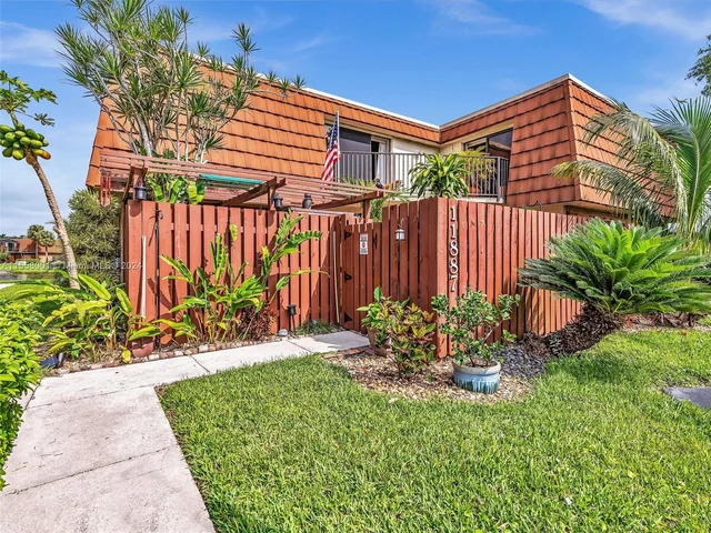 11887 SW 12th Pl # 11887, Davie FL 33325
