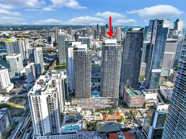 45 SW 9th St # 1906, Miami FL 33130