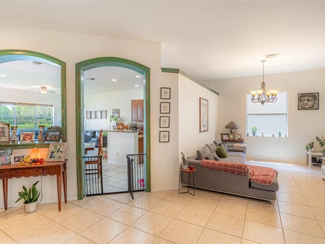 4074 W Whitewater Ave, Weston FL 33332