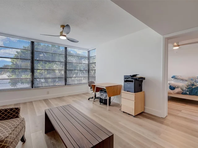 1506 Whitehall Dr # 306, Davie FL 33324