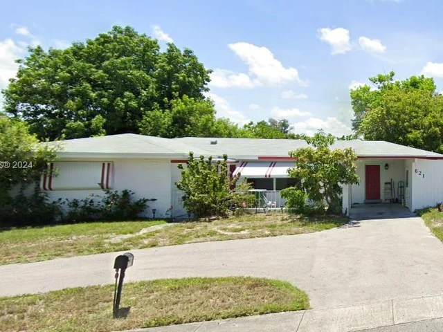 621 E Melrose Cir, Fort Lauderdale FL 33312