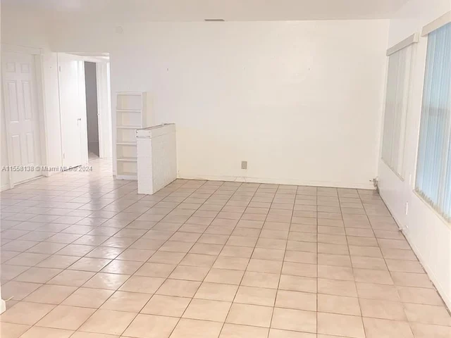 621 E Melrose Cir, Fort Lauderdale FL 33312