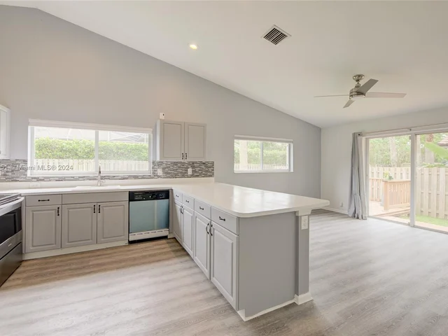 10921 W Broward Blvd # 10921, Plantation FL 33324