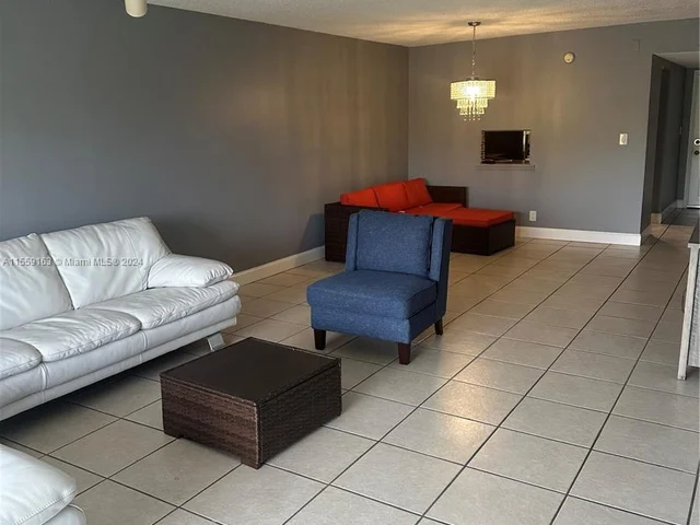 3360 Spanish Moss Ter # 402, Lauderhill FL 33319