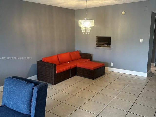 3360 Spanish Moss Ter # 402, Lauderhill FL 33319