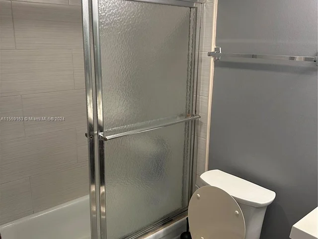 3360 Spanish Moss Ter # 402, Lauderhill FL 33319