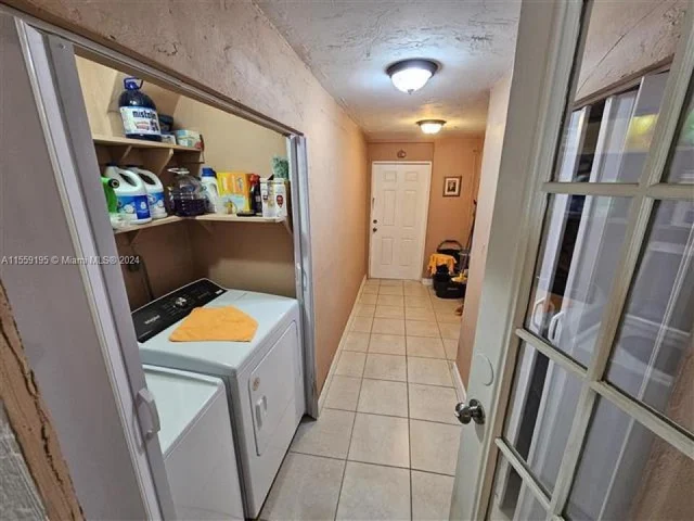 4225 SW 87th Ave, Miami FL 33165