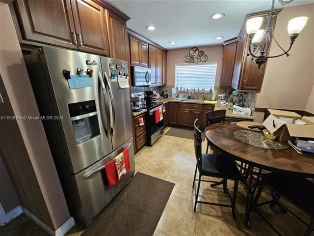 4225 SW 87th Ave, Miami FL 33165