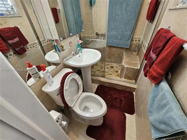 4225 SW 87th Ave, Miami FL 33165