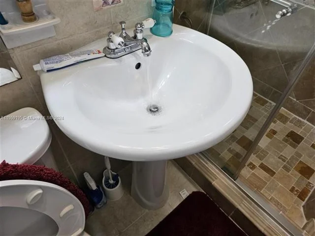 4225 SW 87th Ave, Miami FL 33165