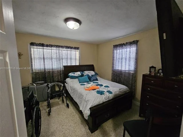 4225 SW 87th Ave, Miami FL 33165