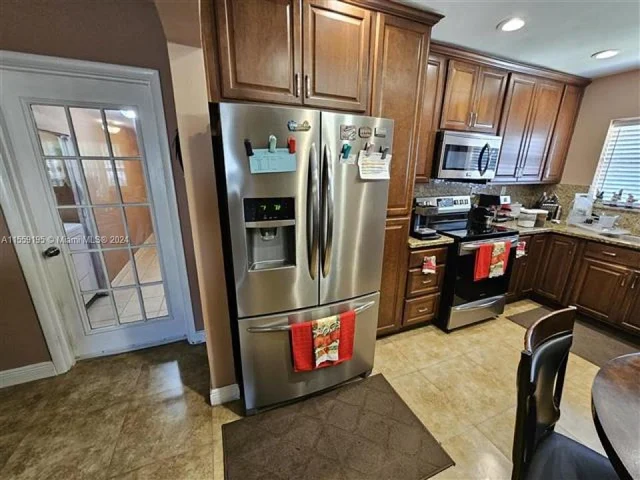 4225 SW 87th Ave, Miami FL 33165