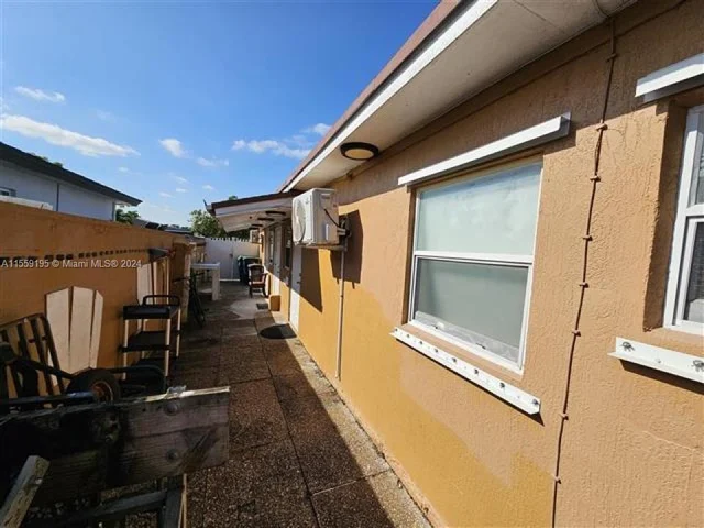 4225 SW 87th Ave, Miami FL 33165