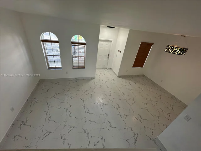 5225 NW 112th Ave # 5, Doral FL 33178