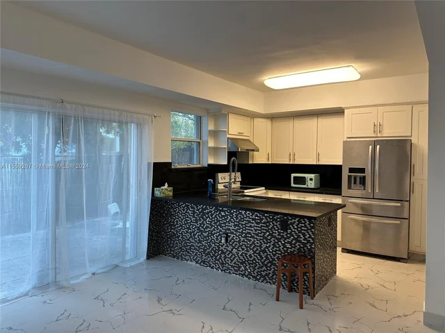 5225 NW 112th Ave # 5, Doral FL 33178