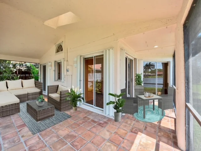 1464 Garden Rd, Weston FL 33326